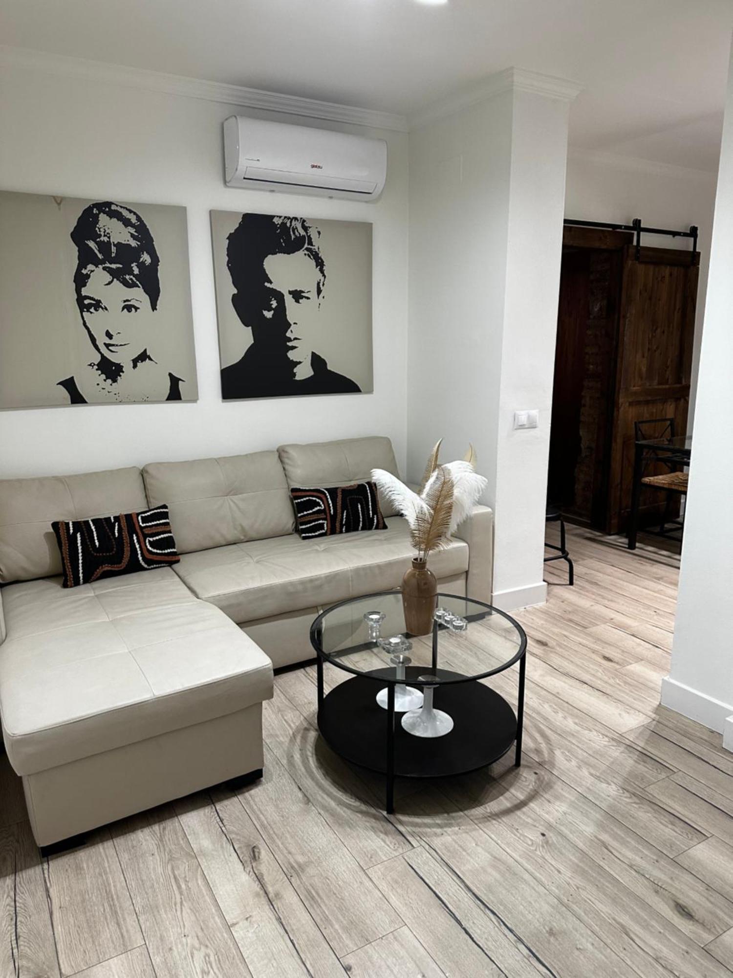 Malaga'S Secret Apartment Bagian luar foto